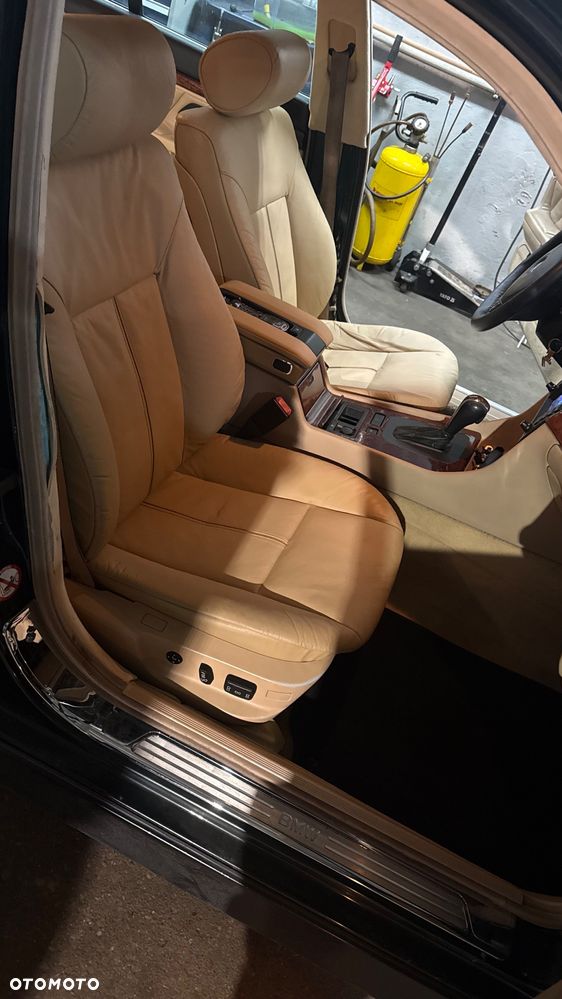 BMW Seria 7 - 14