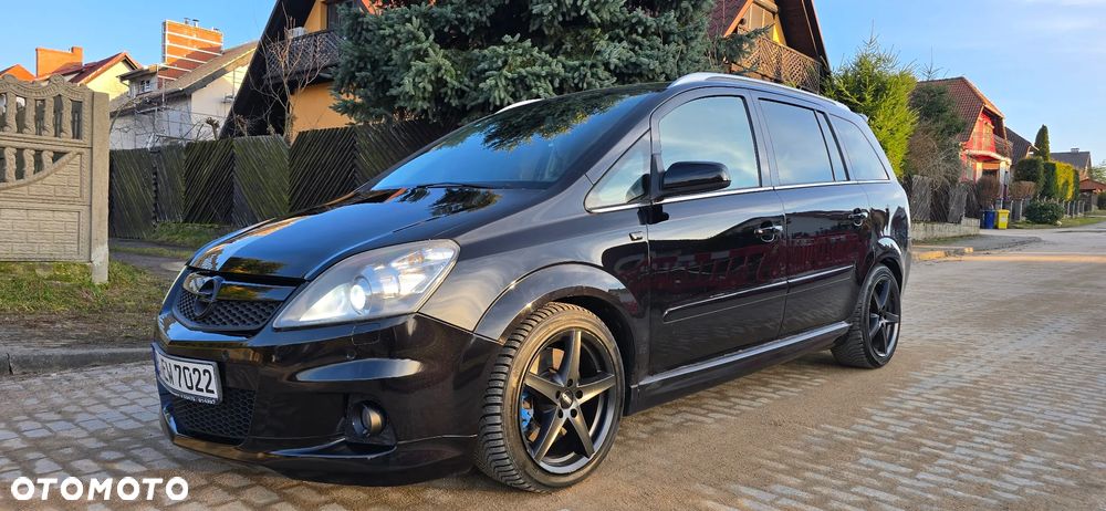 Opel Zafira 2.0 T OPC - 15