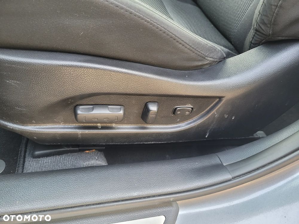 Hyundai i40 2.0 GDI Comfort + - 19