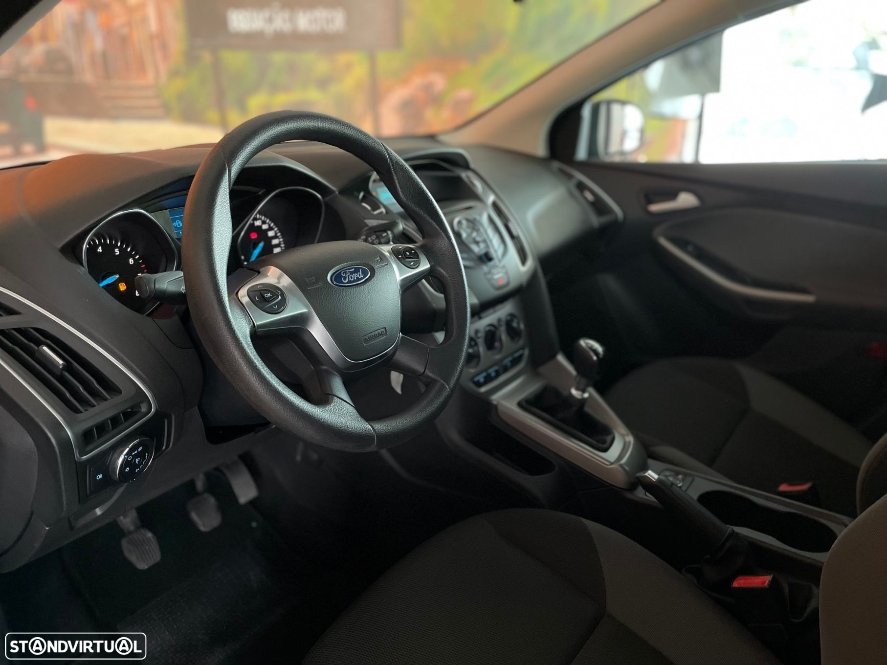 Ford Focus 1.0 SCTi Trend - 8