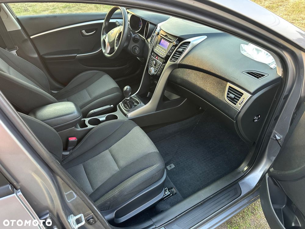 Hyundai i30 1.6 CRDI Trend - 8