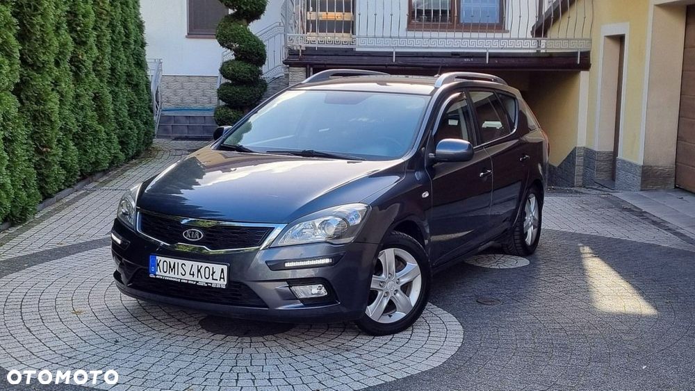 Kia Ceed - 1