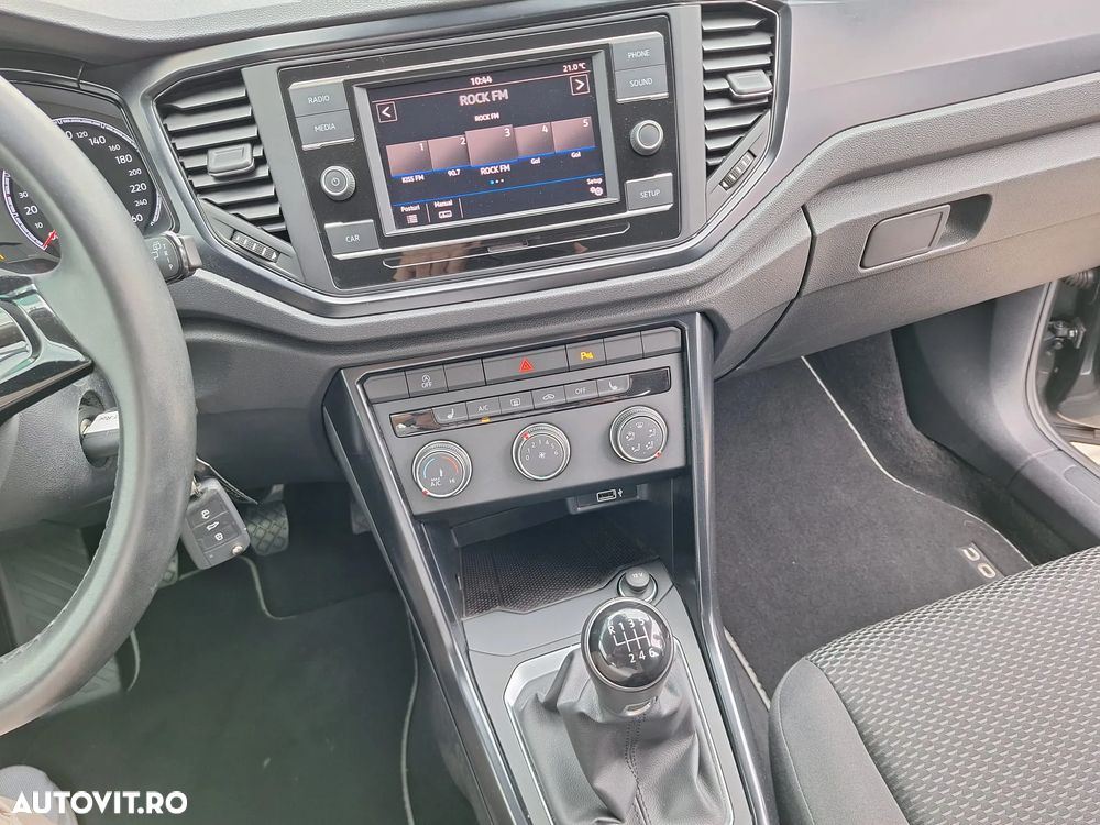Volkswagen T-Roc - 16