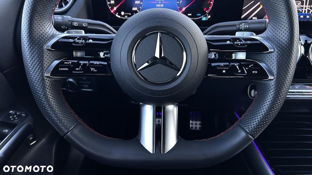 Mercedes-Benz GLA 200 AMG Line - 15