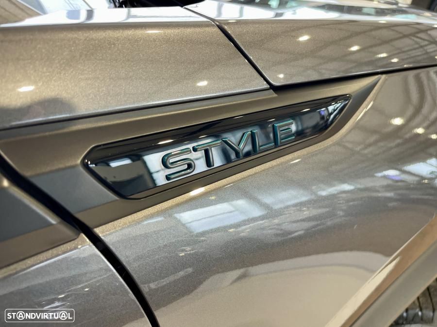 Peugeot 2008 1.2 PureTech Style - 8