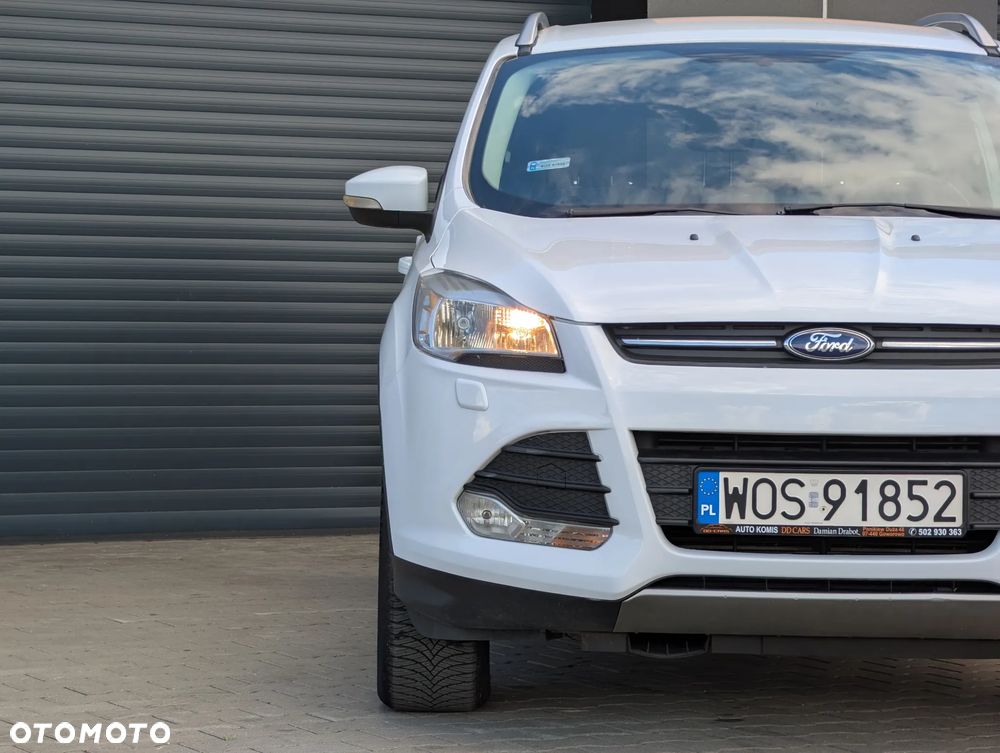 Ford Kuga 1.6 EcoBoost 2x4 Titanium - 4