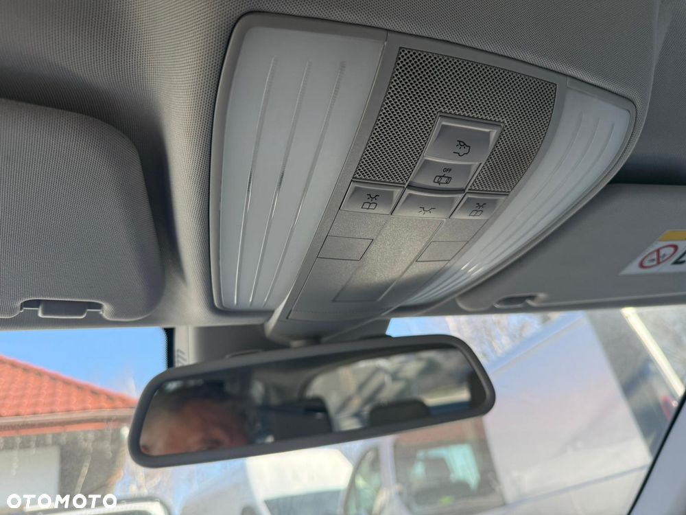 Mercedes-Benz Klasa E 300 BlueTEC 7G-TRONIC - 17