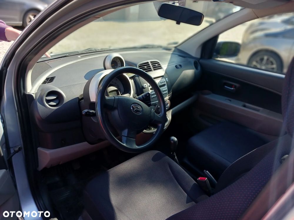 Daihatsu Sirion 1.3 - 8