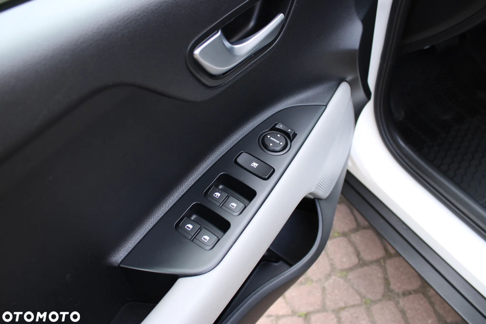 Kia Stonic 1.0 T-GDI M - 13