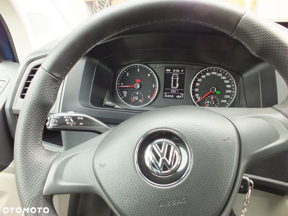 Volkswagen Transporter - 4