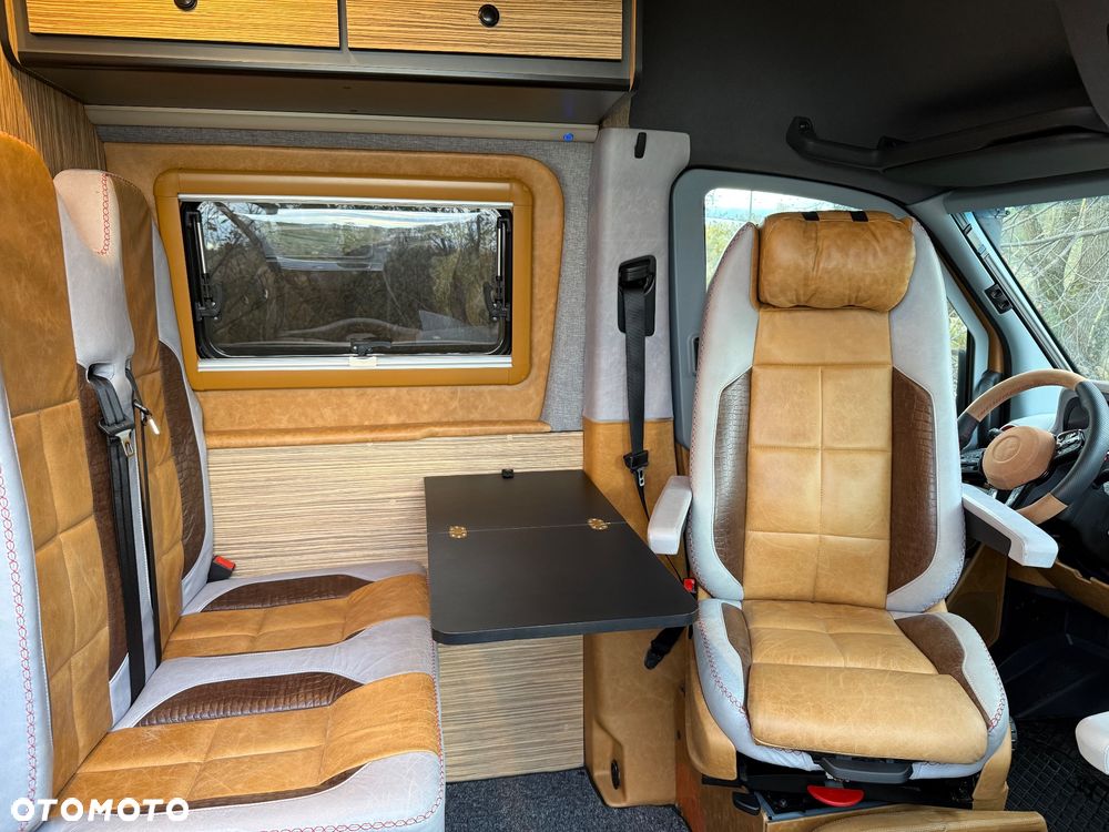 Mercedes-Benz Sprinter - 27