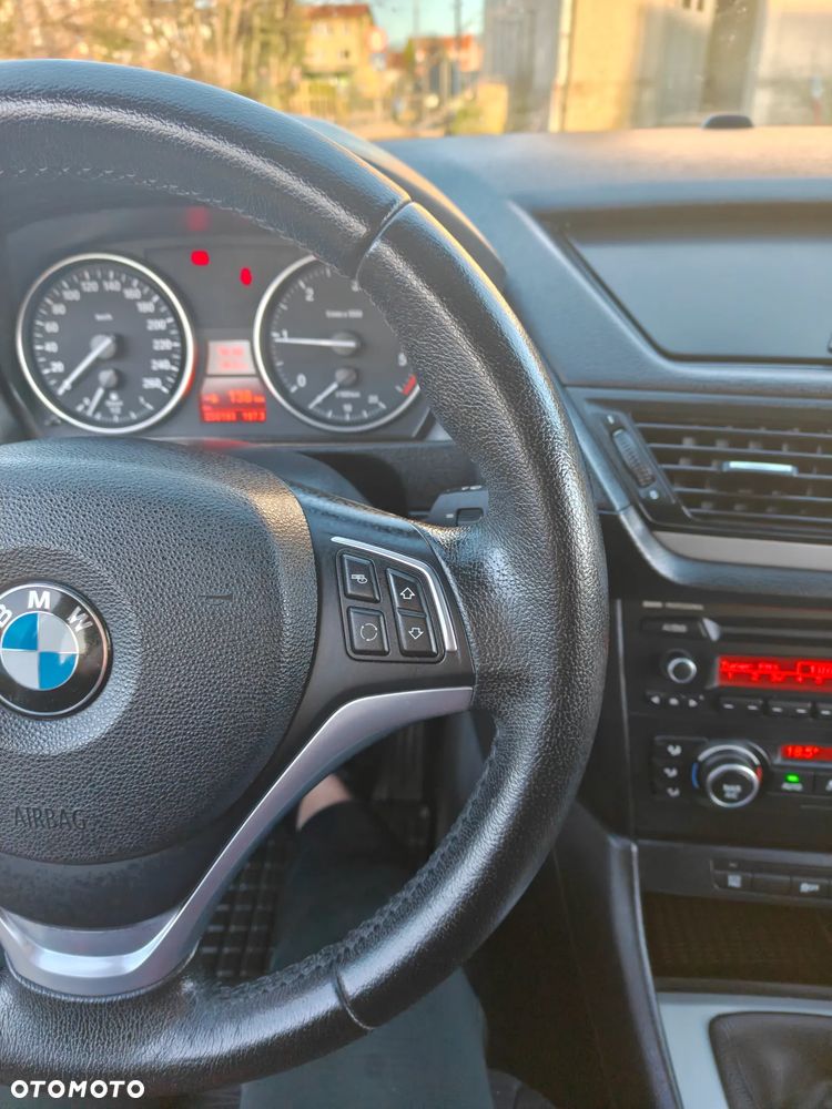 BMW X1 xDrive18d - 15
