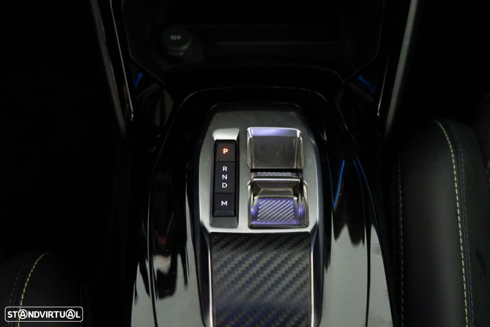 Peugeot 2008 1.2 PureTech GT EAT8 - 27