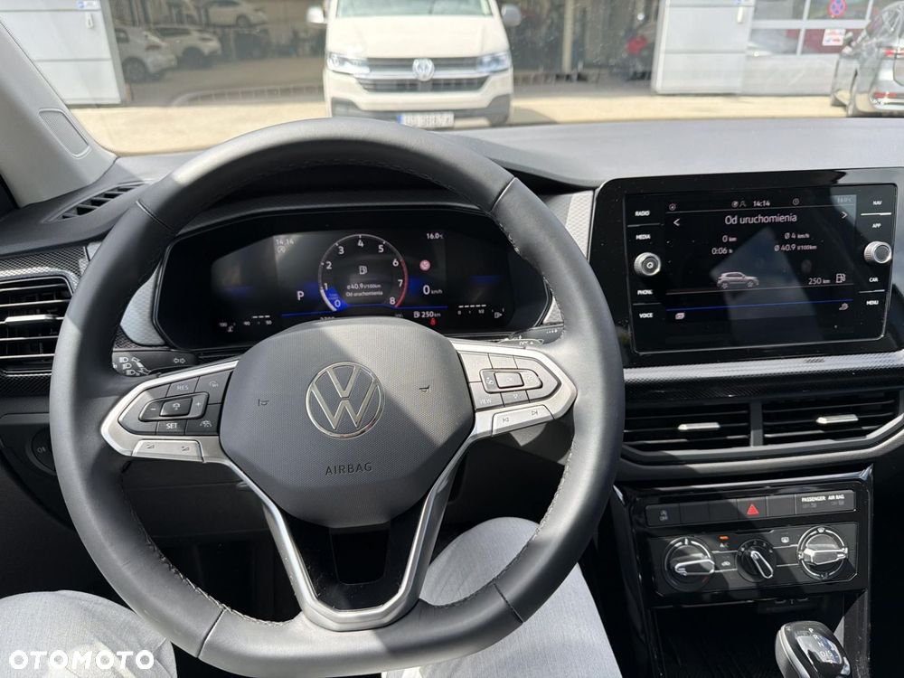 Volkswagen T-Cross - 14