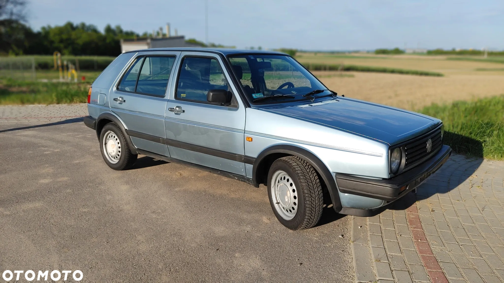 Volkswagen Golf 1.6 GL - 2