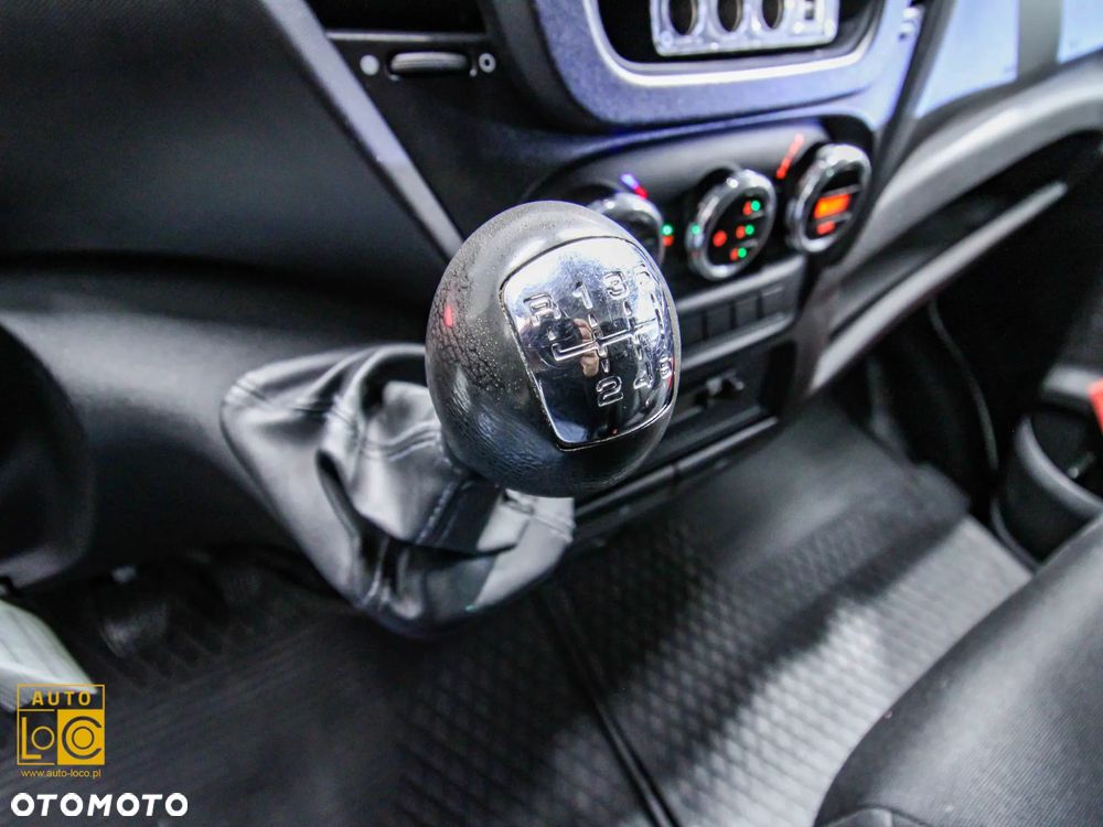 Iveco DAILY 35S15 BRYGADÓWKA 7 OSÓB - 18