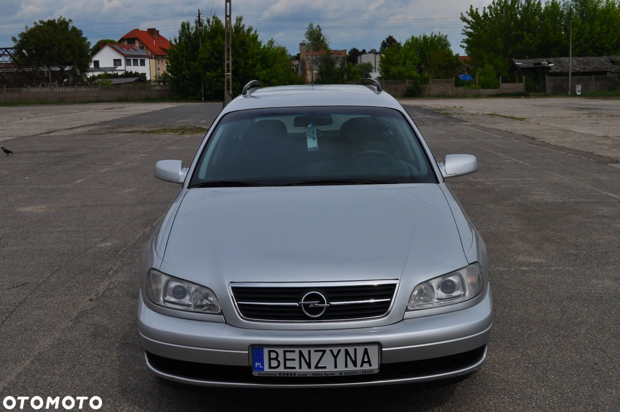 Opel Omega 2.2 Elegance - 1