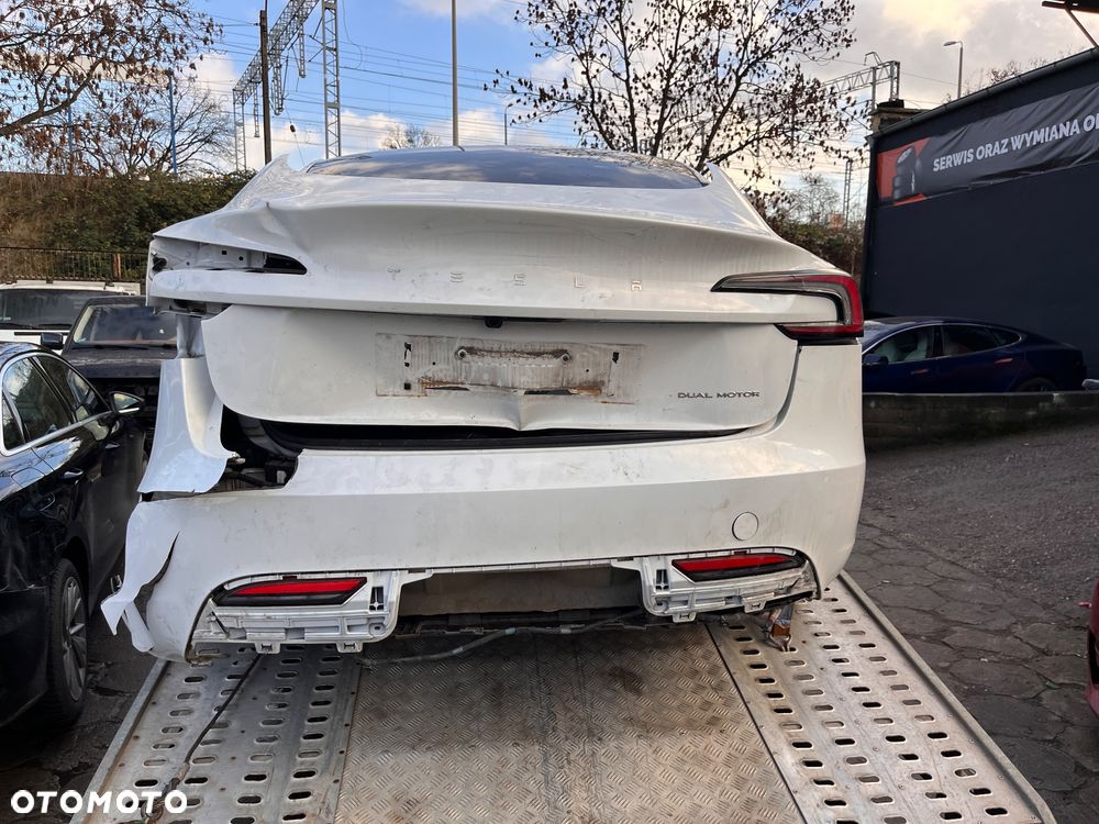 Tesla Model 3 Langstreckenbatterie Allradantrieb Dual Motor Performance - 6