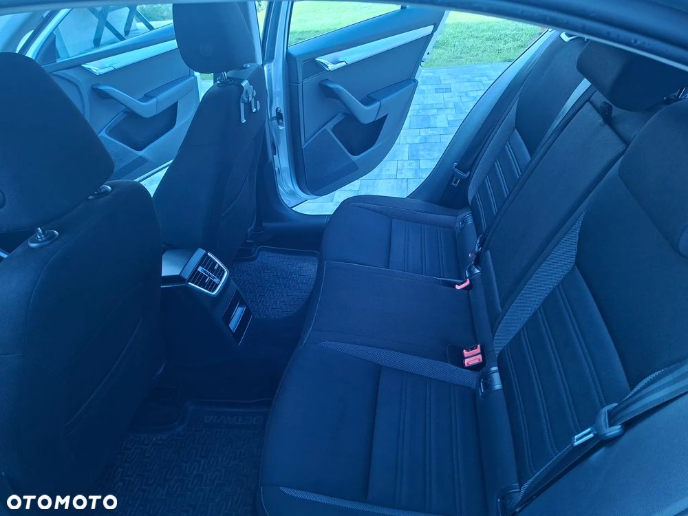 Skoda Octavia 1.4 TSI Ambition - 12