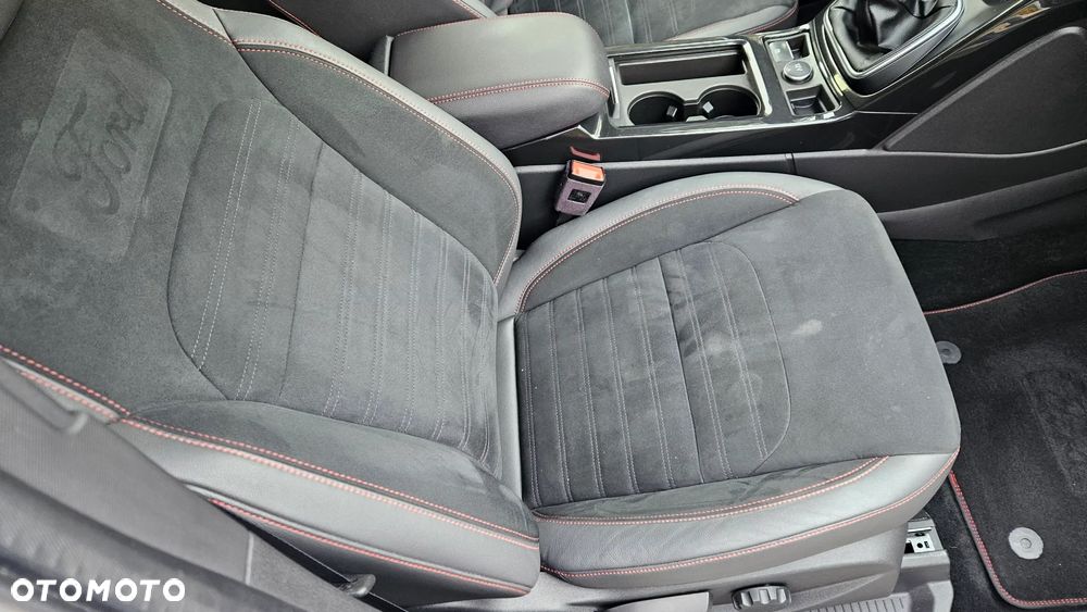 Ford Kuga 2.0 TDCi AWD ST-Line - 13