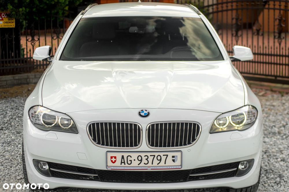 BMW Seria 5 525d xDrive Touring Luxury Line - 6