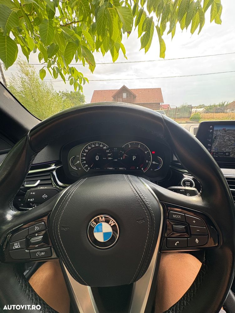 BMW Seria 5 525d Touring Aut. Sport Line - 13