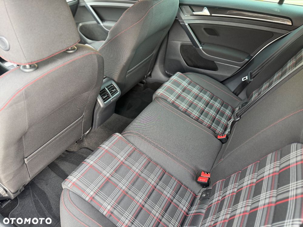 Volkswagen Golf GTI BlueMotion Technology - 18