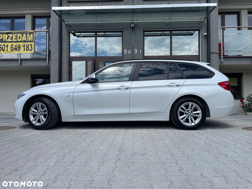 BMW Seria 3 318d Sport Line - 9