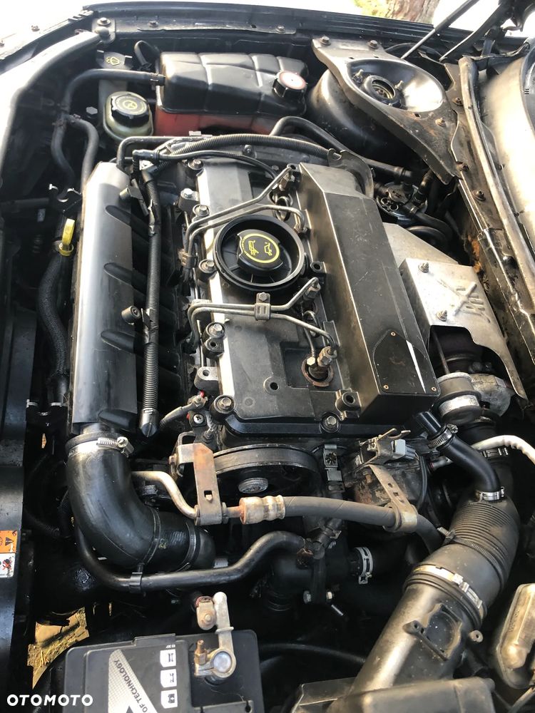 Ford Mondeo 2.0 TDDi Ghia - 17