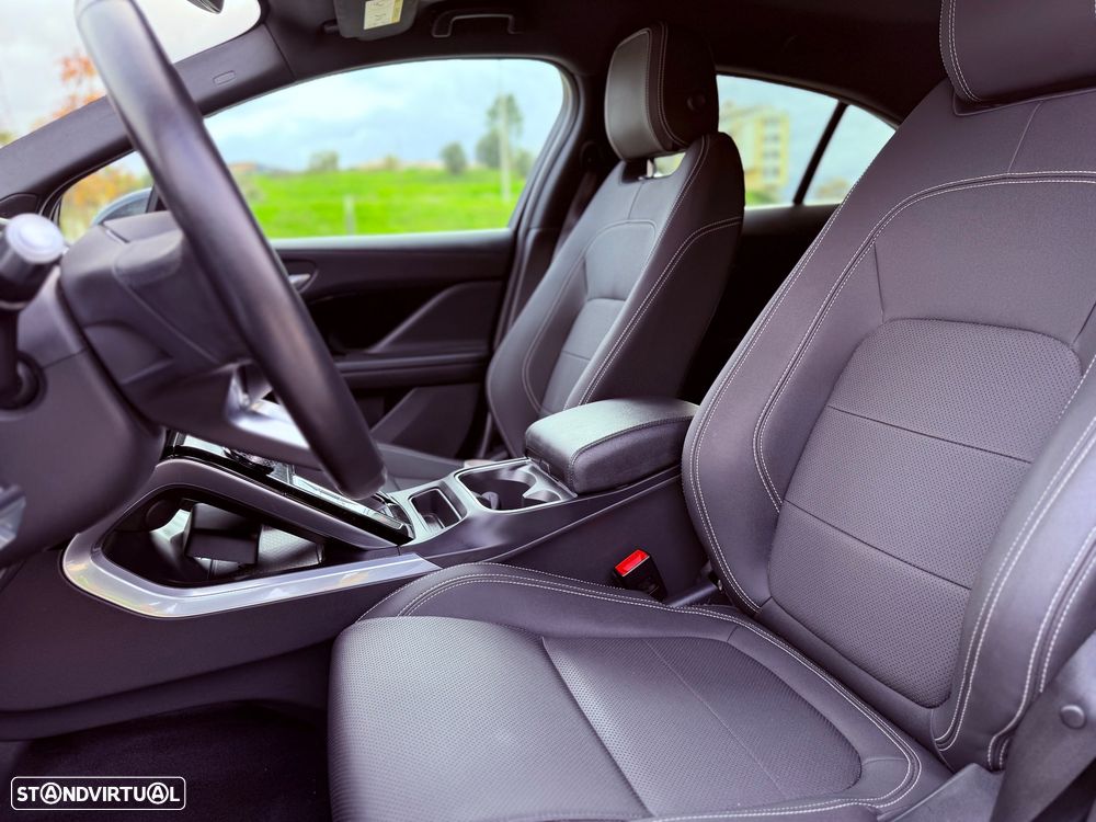 Jaguar I-Pace EV400 AWD First Edition - 17