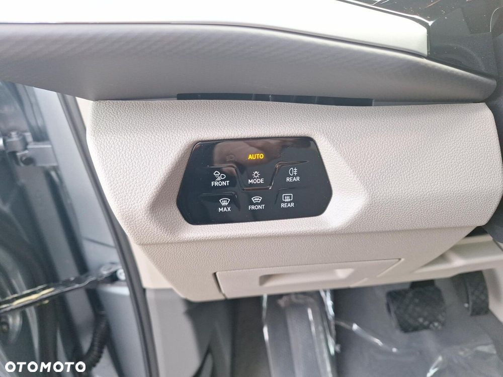 Volkswagen Multivan - 14