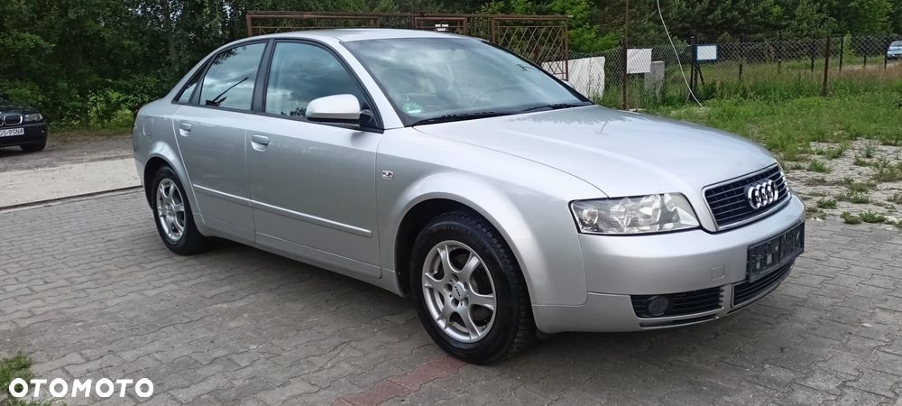 Audi A4 Limousine - 9