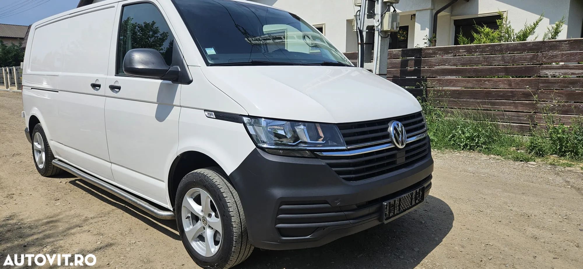 Volkswagen Transporter - 1