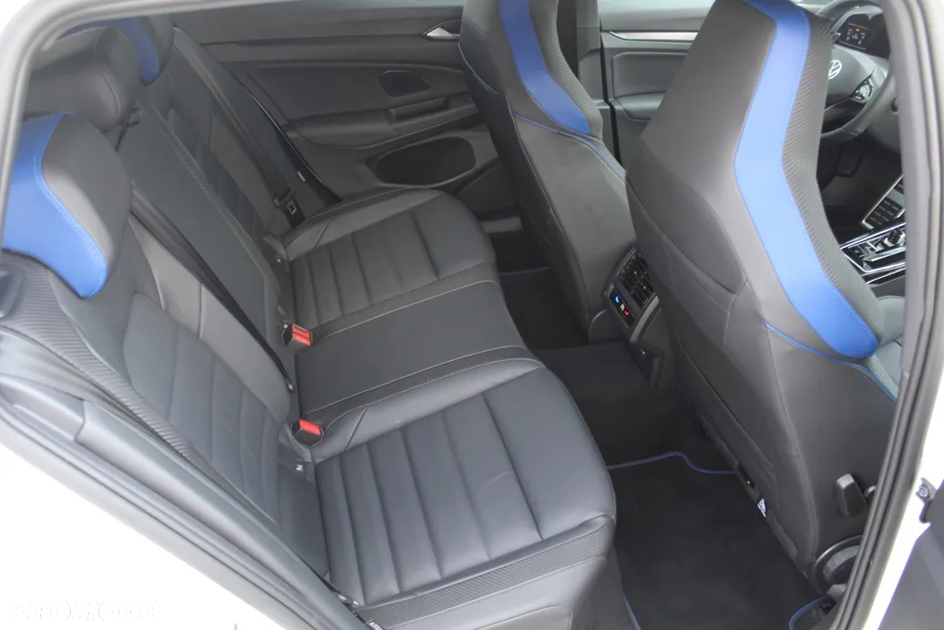 Volkswagen Golf VIII 2.0 TSI 4Motion R - 16
