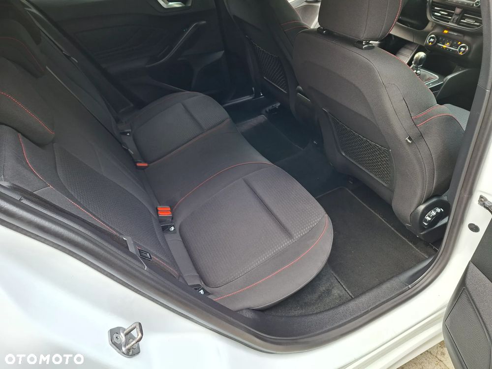 Ford Focus 2.0 EcoBlue ST-Line - 16