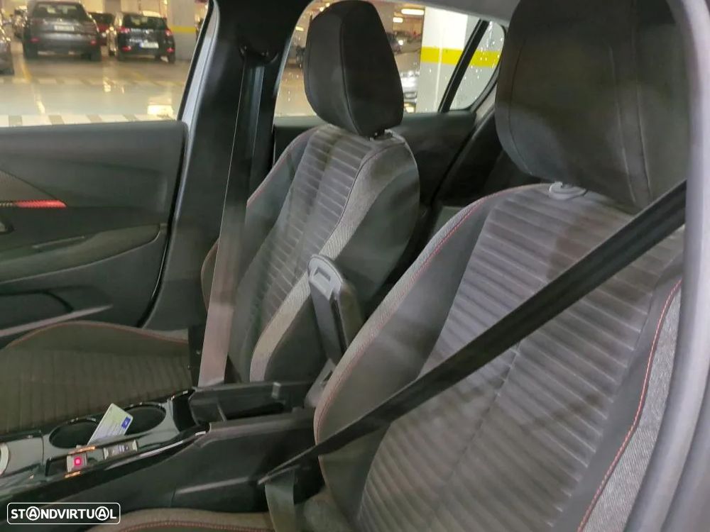 Peugeot 208 - 6
