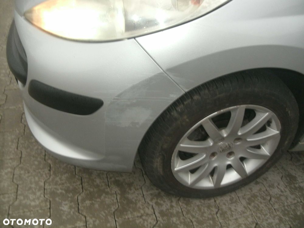 Peugeot 207 - 7