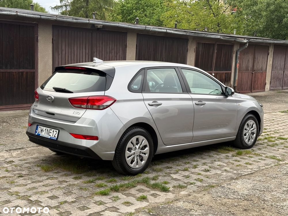 Hyundai i30 1.5 DPI Classic + - 22