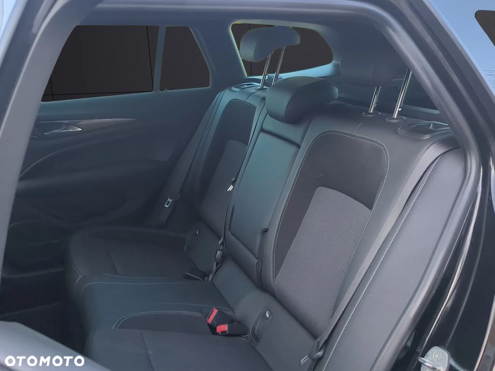 Opel Insignia 1.5 T Innovation S&S - 19