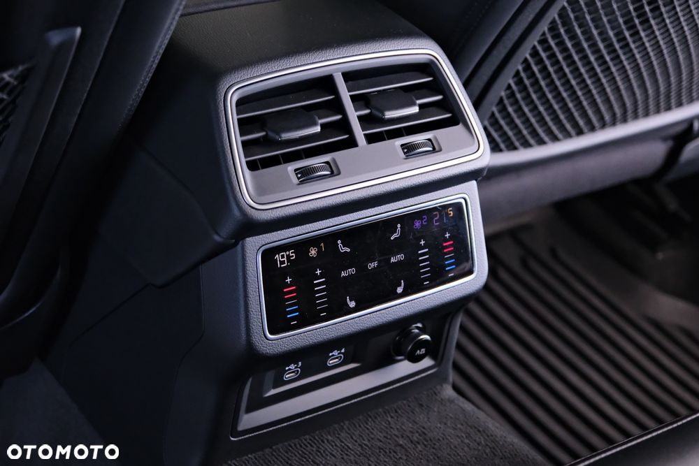 Audi RS6 Avant - 28