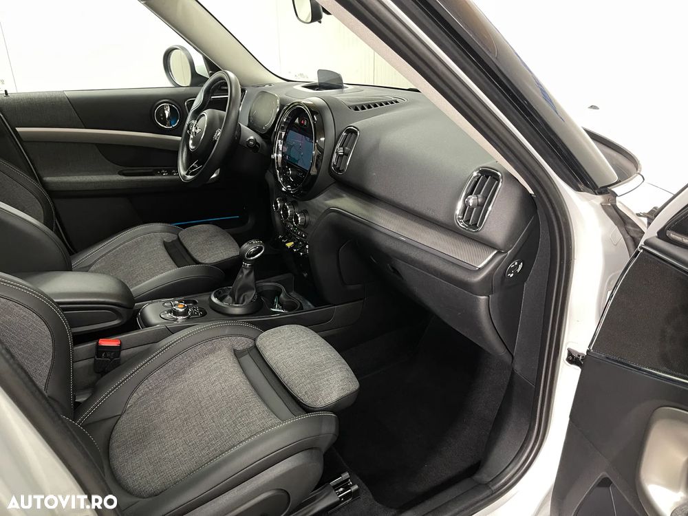 Mini Countryman Cooper SE ALL4 AT - 11