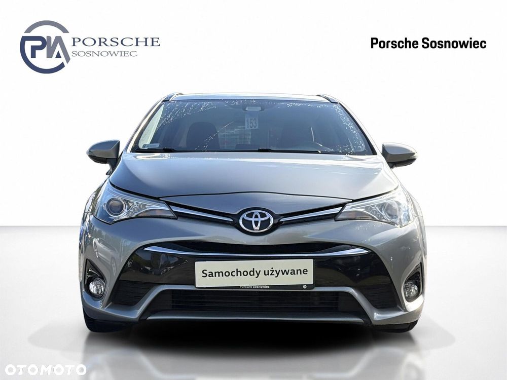 Toyota Avensis 1.6 D-4D Active - 9