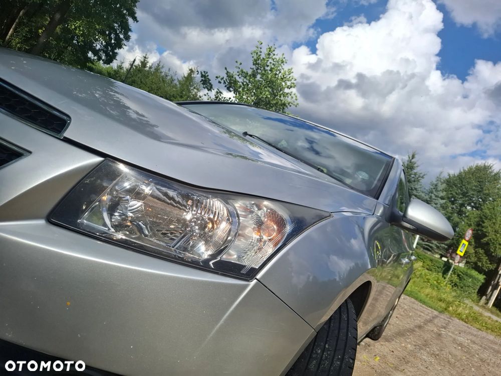 Chevrolet Cruze 1.6 LS - 8