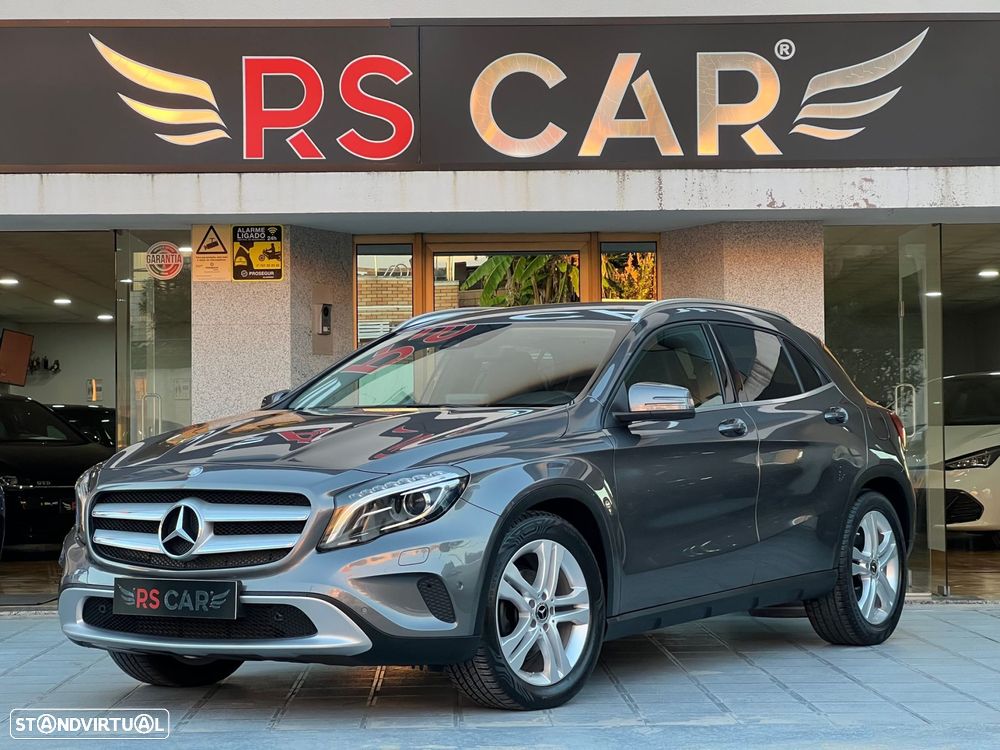 Mercedes-Benz GLA 220 CDi Urban 4-Matic - 2