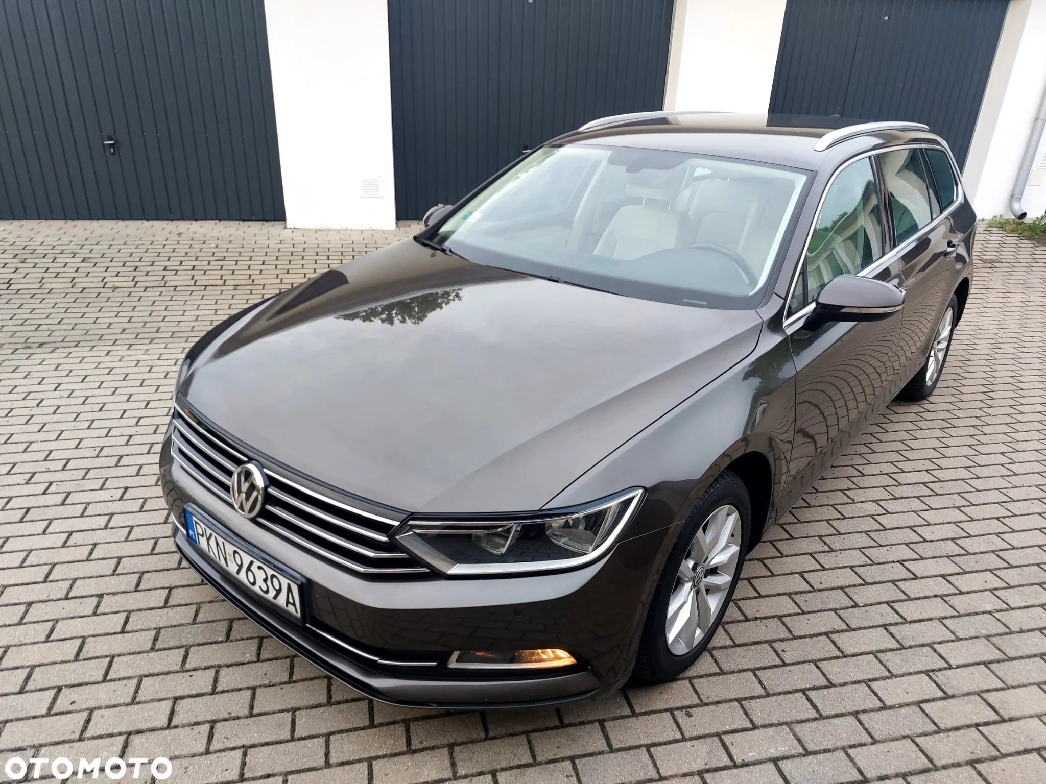 Volkswagen Passat 1.6 TDI BMT Comfortline - 12
