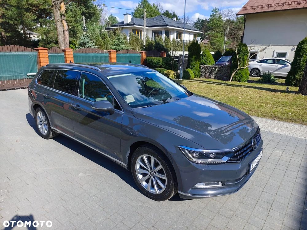 Volkswagen Passat - 1