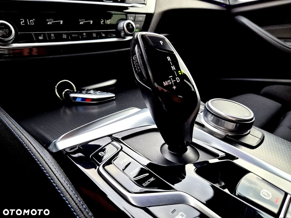 BMW Seria 5 530e M Sport sport - 21