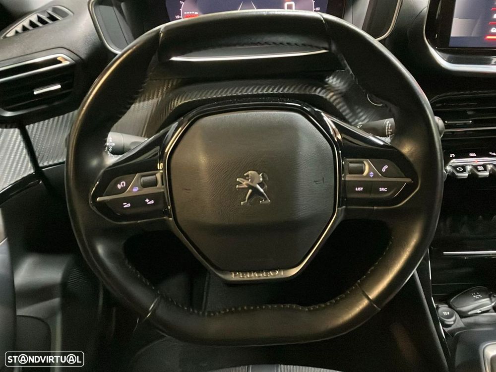 Peugeot 2008 1.2 PureTech Allure - 12