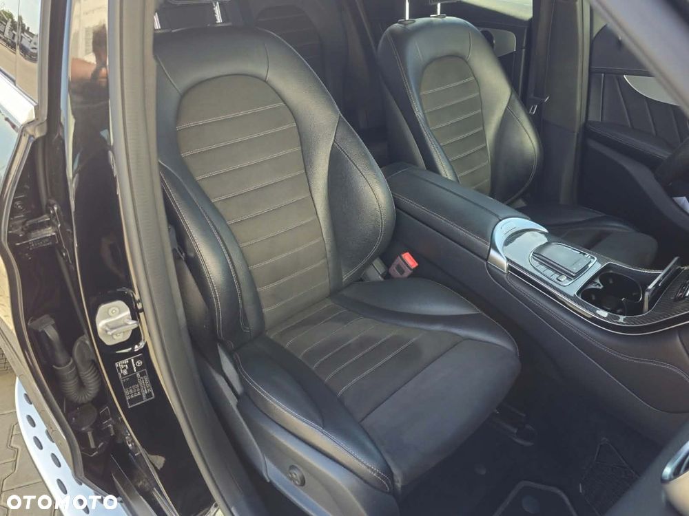 Mercedes-Benz GLC - 21