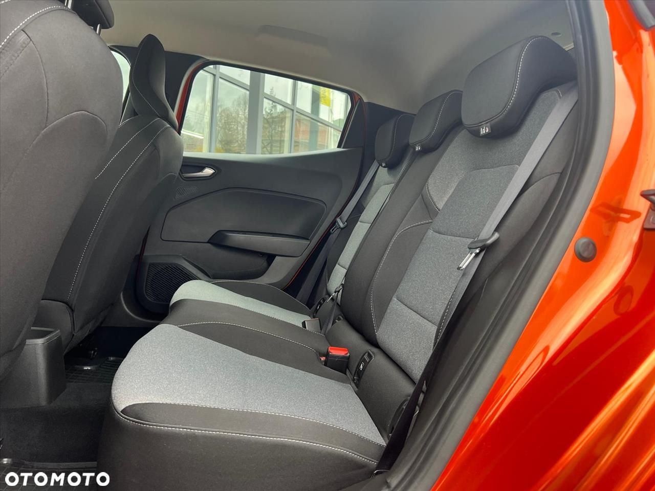 Renault Clio 1.0 TCe Evolution - 10